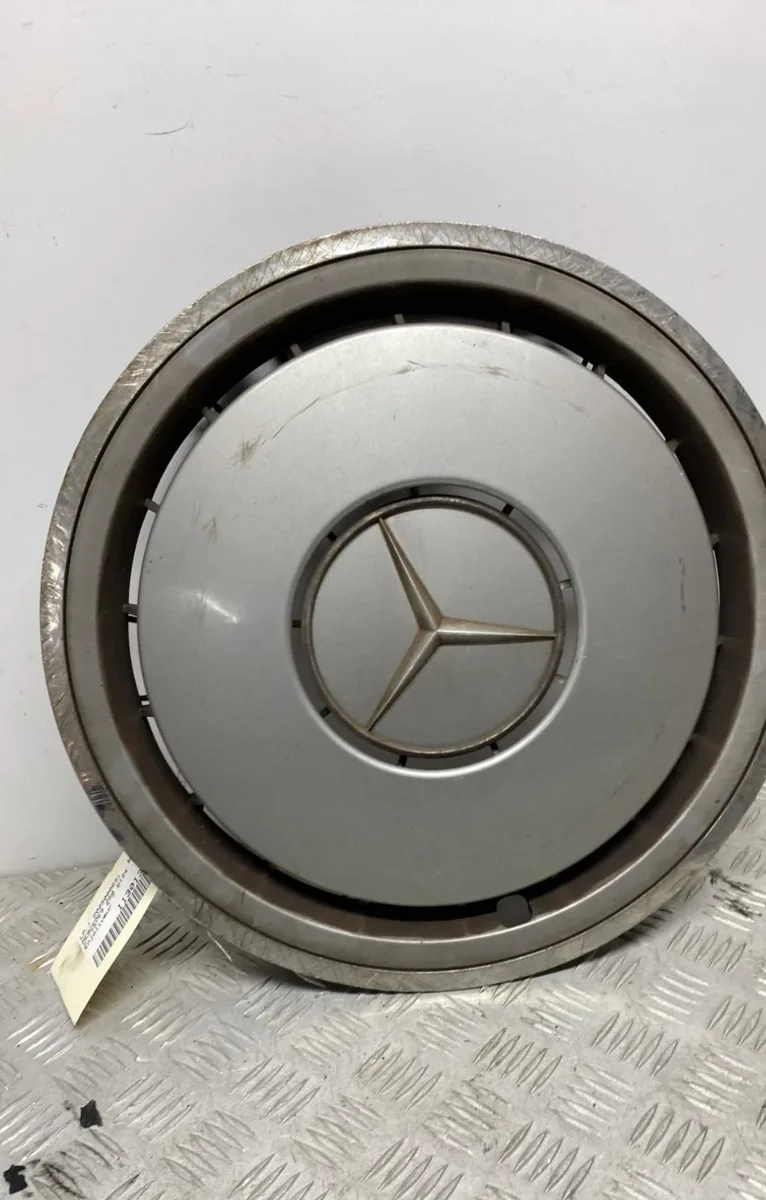 Enjoliveur de roue MERCEDES 250 W124 PHASE 1 occasion