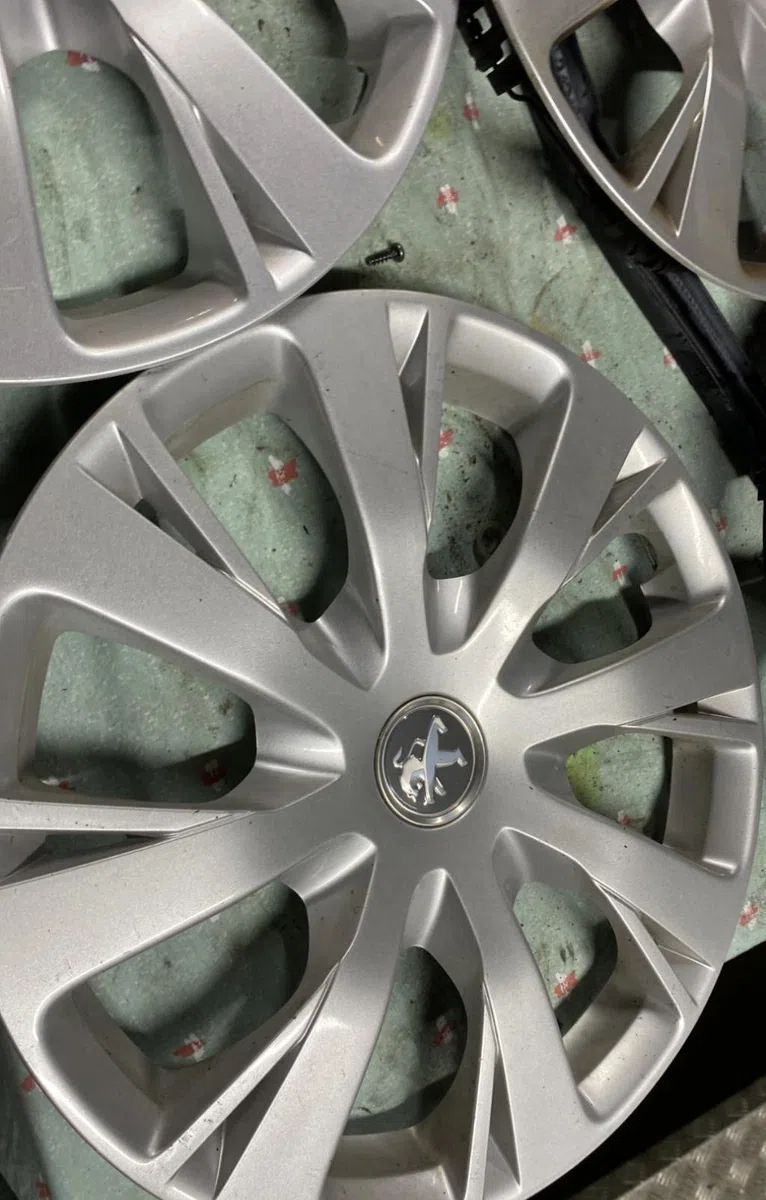 Enjoliveur de roue PEUGEOT 208 1 PHASE 2 occasion