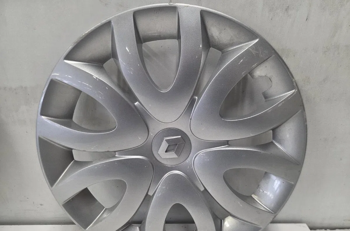 Enjoliveur de roue RENAULT CLIO 4 PHASE 1 occasion