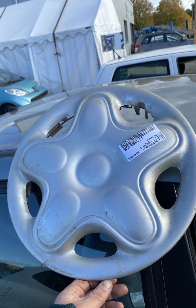 Enjoliveur de roue RENAULT LAGUNA 1 PHASE 1 occasion