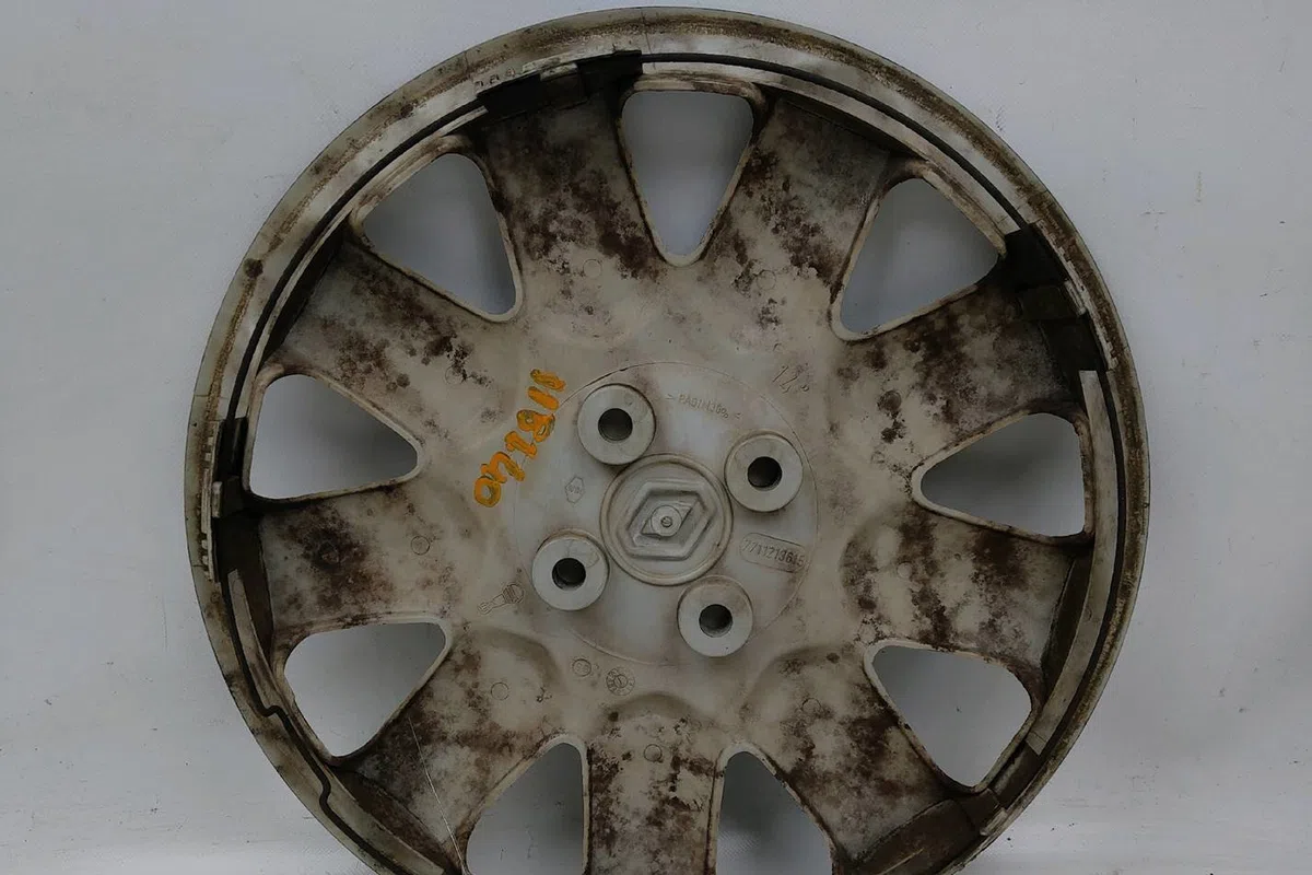 Enjoliveur de roue Renault MEGANE I Break (KA0-1_) 1.4 16v (ka0d, ka1h, ka0w, ka10) (1999-2003) occasion