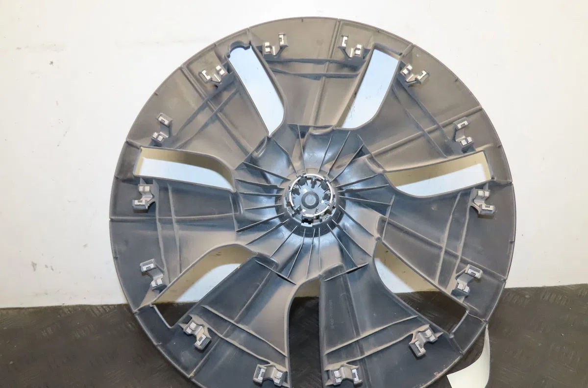 Enjoliveur de roue Tesla MODEL Y (5YJY) Ev (2019) occasion