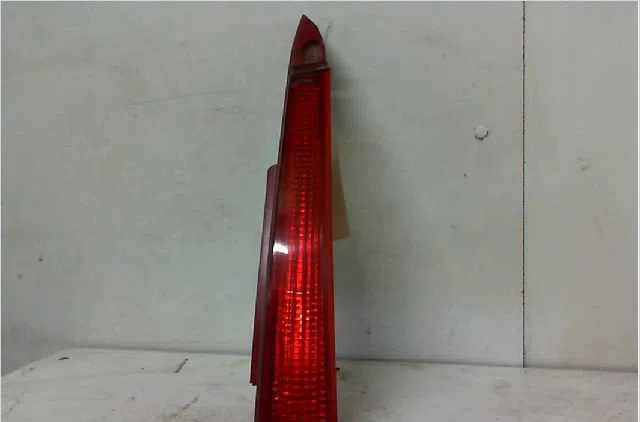 Enjoliveur inf feu ar d CITROEN C4 I Phase 1 11-2004--07-2008 1.6 HDi 110ch occasion