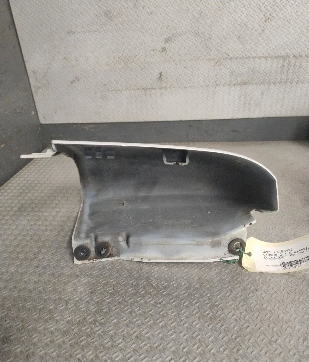 Enjoliveur inf feu ar d Opel VIVARO B Camionnette (X82) 1.6 cdti (05) (2014-2016) occasion