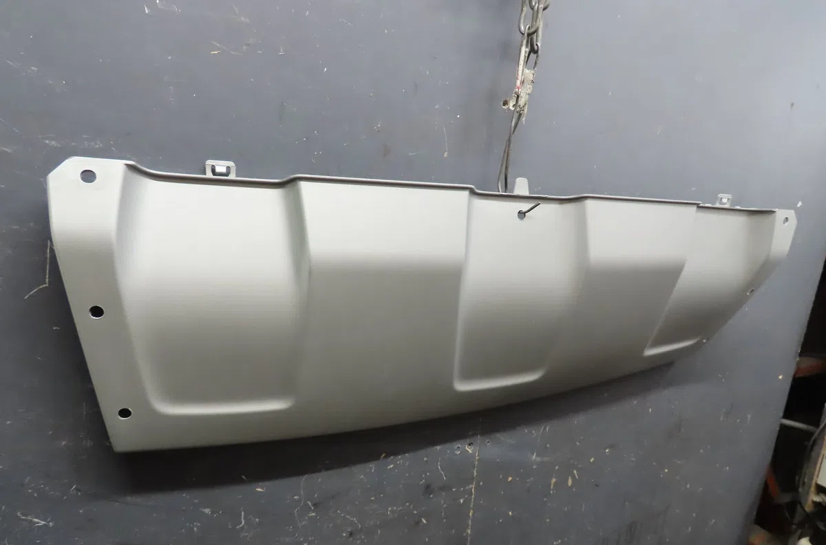 Enjoliveur pare-choc av Dacia DUSTER (HS_) 1.5 dci 4x4 (hsmc, hsmd) (2010-2018) 5 portes occasion