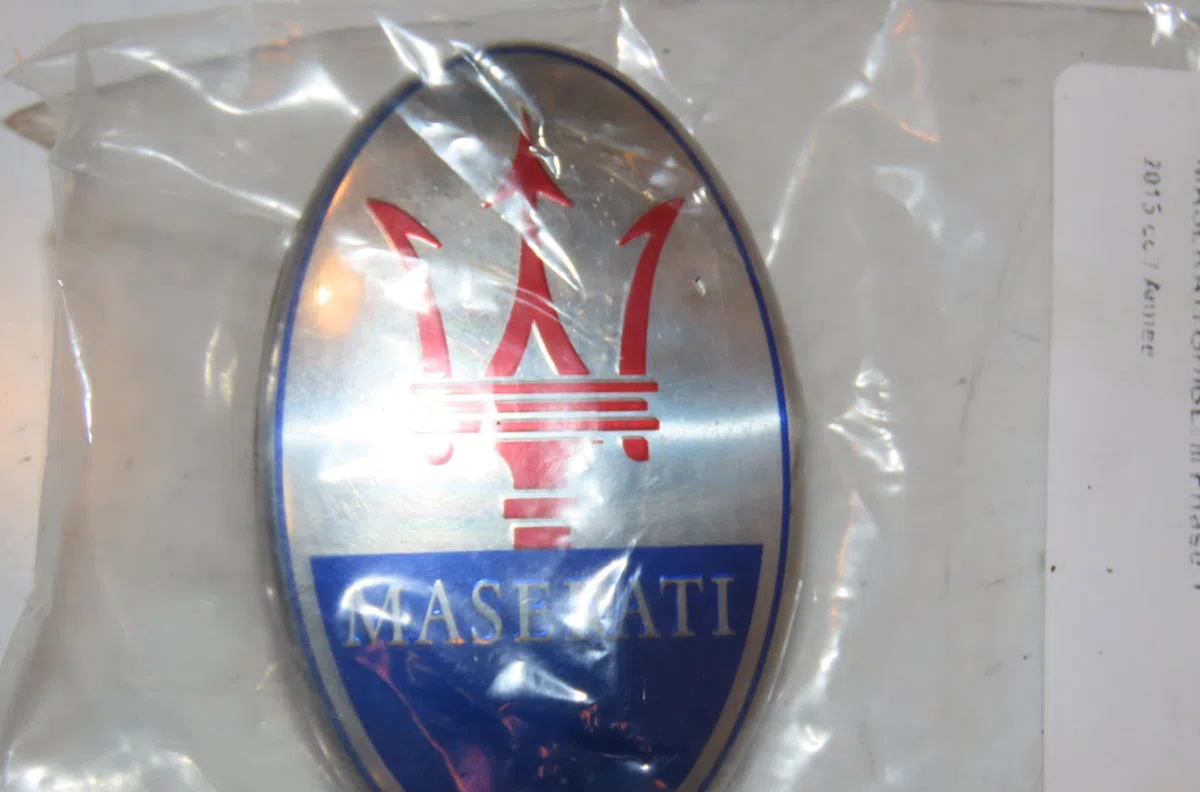Enjoliveur pare-choc av Maserati GHIBLI III (M157) 3.0 d (2013) 4 portes occasion