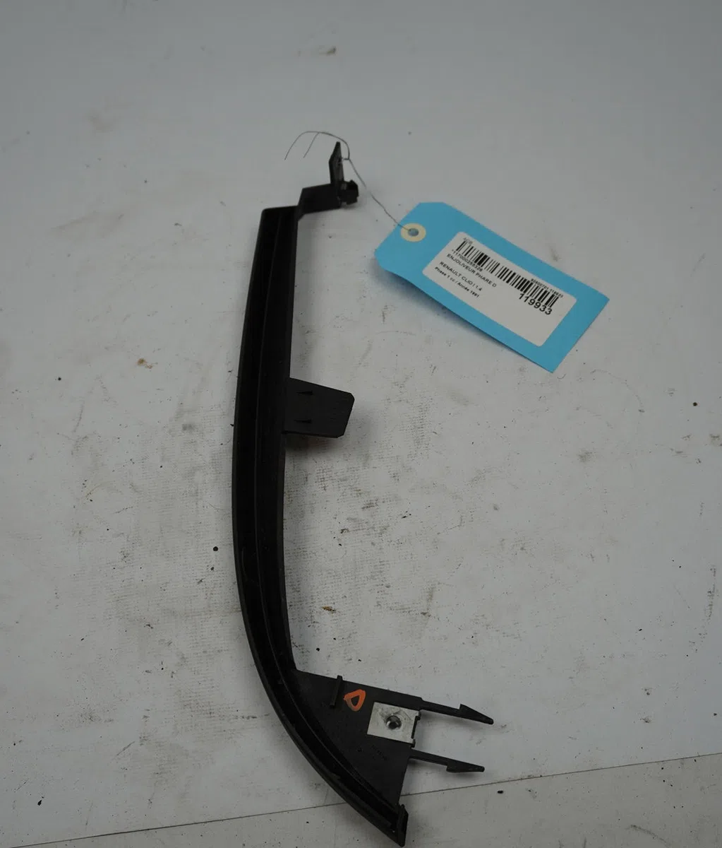 Enjoliveur phare d Renault CLIO I (B-C57_, 5-357_) 1.4 (b-c57t, b-c57y) (1991-1998) occasion