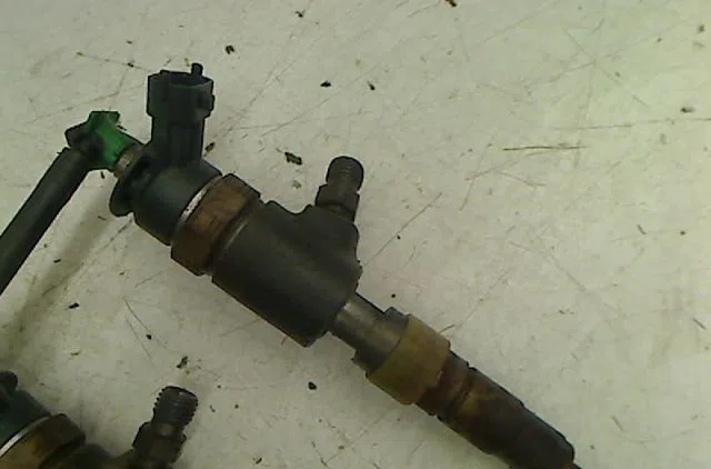 Ensemble injecteurs Peugeot 207-207 (WA_, WC_) 1.4 hdi (2006-2015) 5 portes occasion
