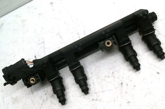 Ensemble injecteurs Renault CLIO II (BB_, CB_) 1.2 (bb0a, bb0f, bb10, bb1k, bb28, bb2d, bb2h, cb0a,... (1998-2010) 5 por