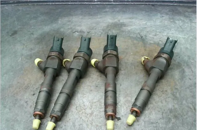 Ensemble injecteurs Renault SCÉNIC II (JM0-1_) 1.9 dci (jm0g, jm12, jm1g, jm2c) (2003-2006) occasion