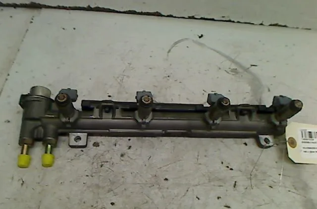 Ensemble injecteurs Volkswagen GOLF IV (1J1) 1.4 16v (1997-2004) 5 portes occasion