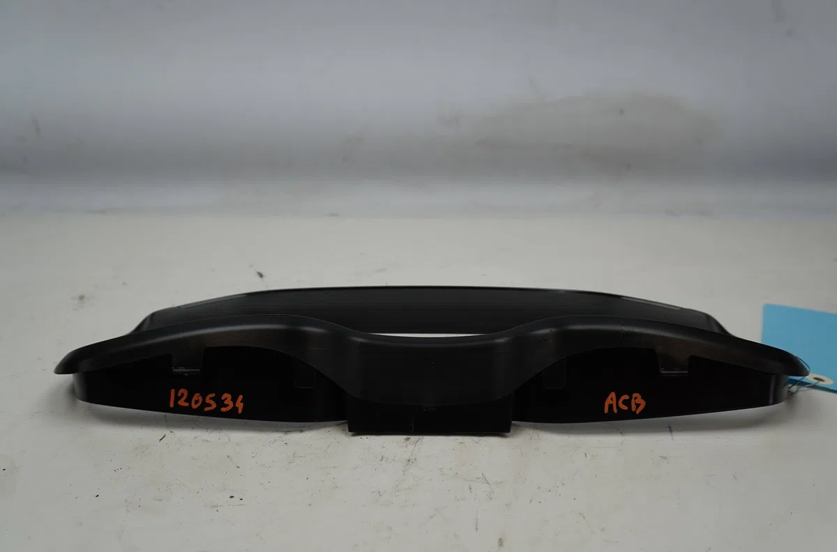 Entourage compteur Peugeot 208 I (CA_, CC_) 1.2 vti 82 (2012) occasion