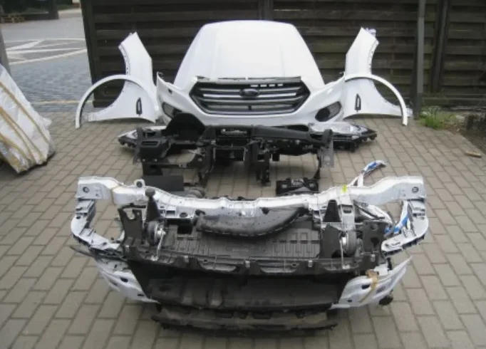 Face Avant ComplèTe Ford Kuga 2013