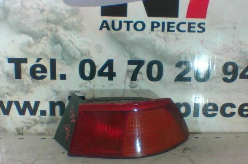 Feu arrière droit ALFA ROMEO 145 PHASE 2 occasion