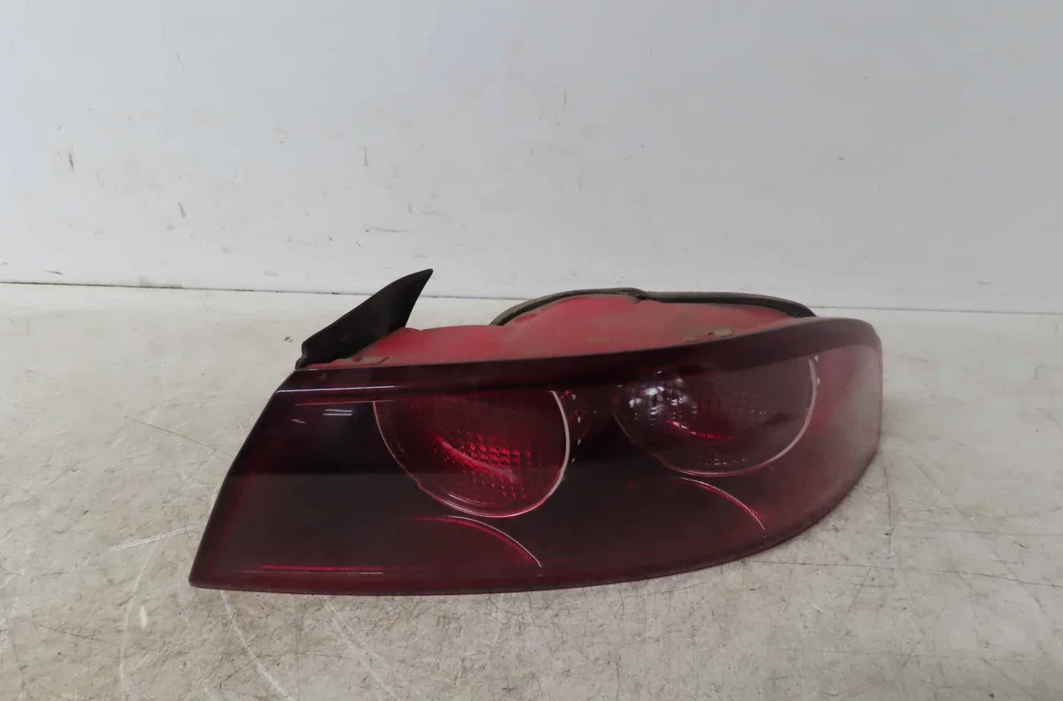Feu arrière droit ALFA ROMEO 159 occasion