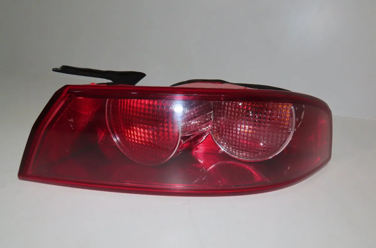 Feu arrière droit Alfa romeo 159 Sportwagon (939_) 1.9 jtdm 8v (939bxe1b) (2006-2011) occasion