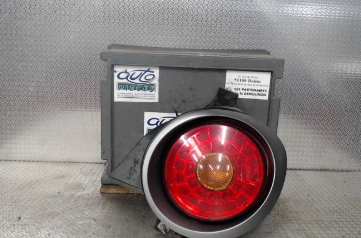 Feu arrière droit Alfa romeo MITO (955_) 1.3 multijet (955axp1a, 955ayc1a) (2009-2018) 3 portes occasion