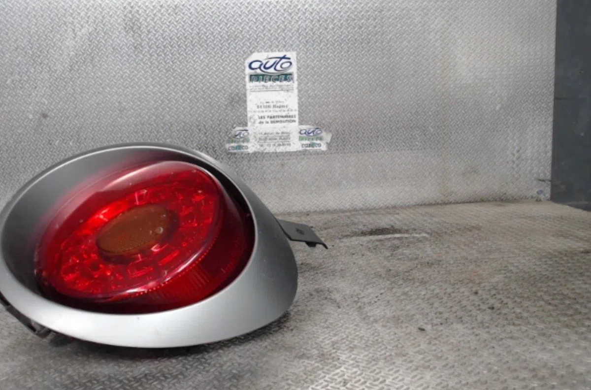 Feu arrière droit Alfa romeo MITO (955_) 1.4 (955.axb1b, 955.axu1a) (2011-2018) occasion