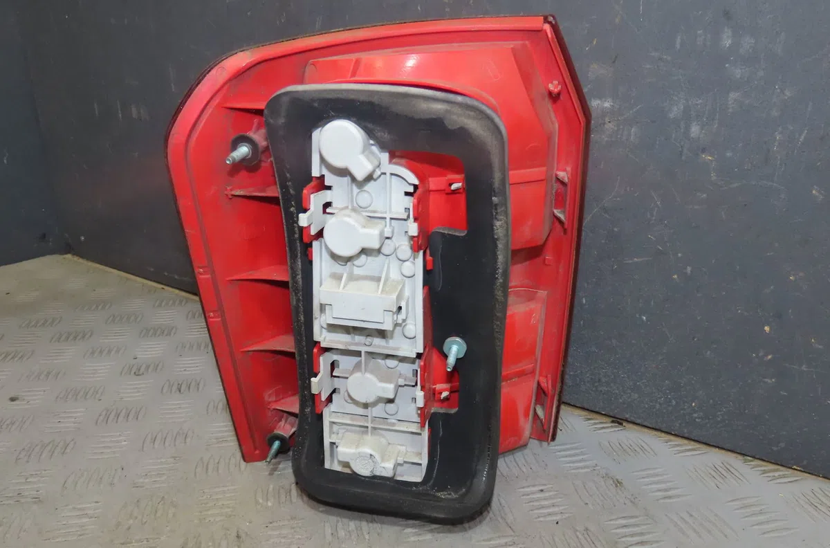 Feu arrière droit Audi A2 (8Z0) 1.4 tdi (2000-2005) 5 portes occasion