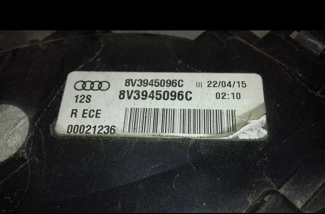 Feu arrière droit Audi A3 (8V1, 8VK) 2.0 tdi (2012-2017) occasion