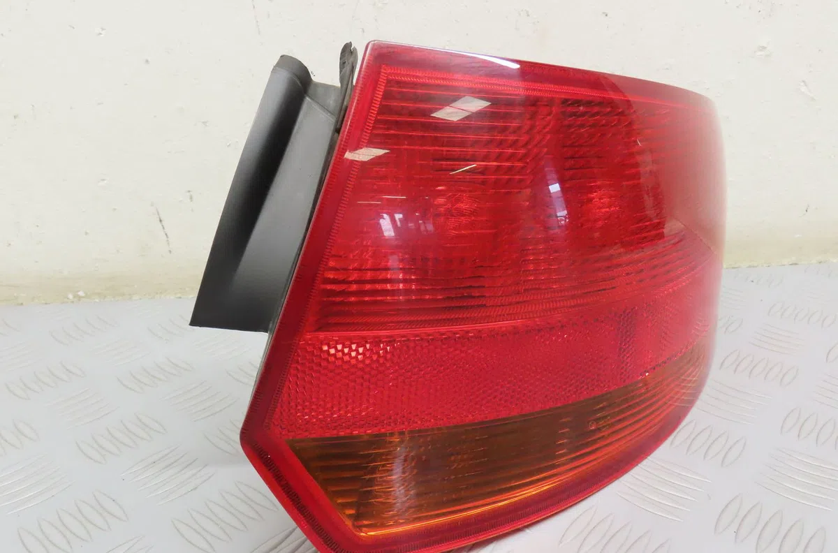 Feu arrière droit Audi A3 Sportback (8PA) 1.9 tdi (2004-2010) occasion