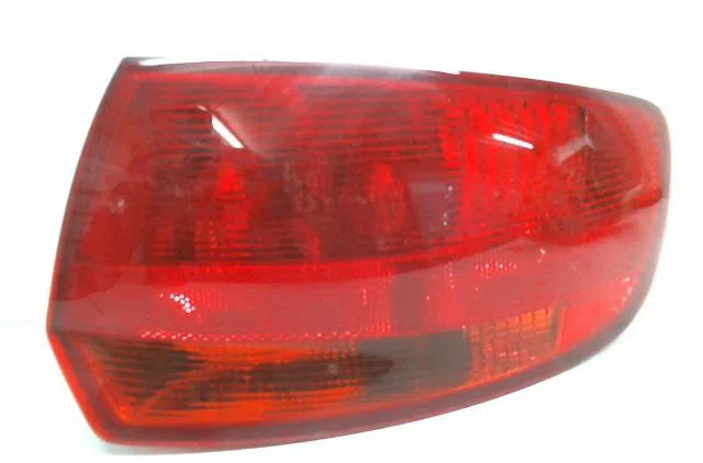 Feu arrière droit Audi A3 Sportback (8PA) 2.0 tdi 16v (2004-2013) 5 portes occasion