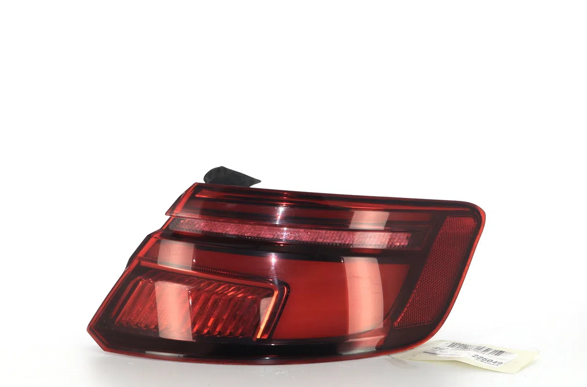 Feu arrière droit Audi A3 Sportback (8VA, 8VF) 2.0 tdi (2012-2020) 5 portes occasion