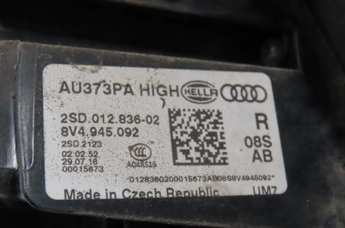 Feu arrière droit Audi A3 Sportback (8VA, 8VF) 2.0 tdi (2012-2020) 5 portes occasion