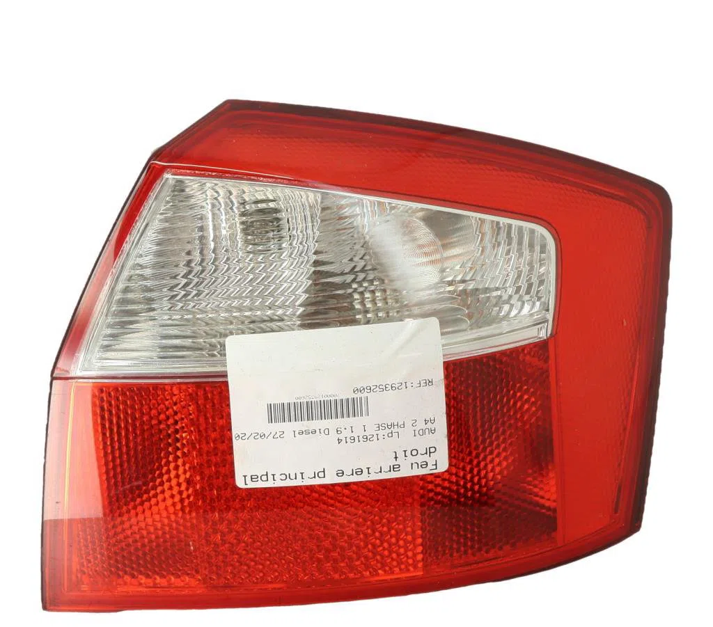 Feu arrière droit AUDI A4 2 PHASE 1 occasion