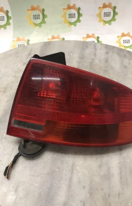 Feu arrière droit AUDI A4 2 PHASE 2 occasion
