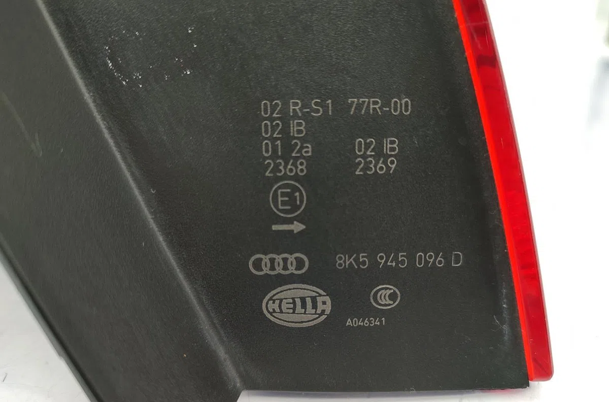 Feu arrière droit AUDI A4 3 PHASE 1 occasion