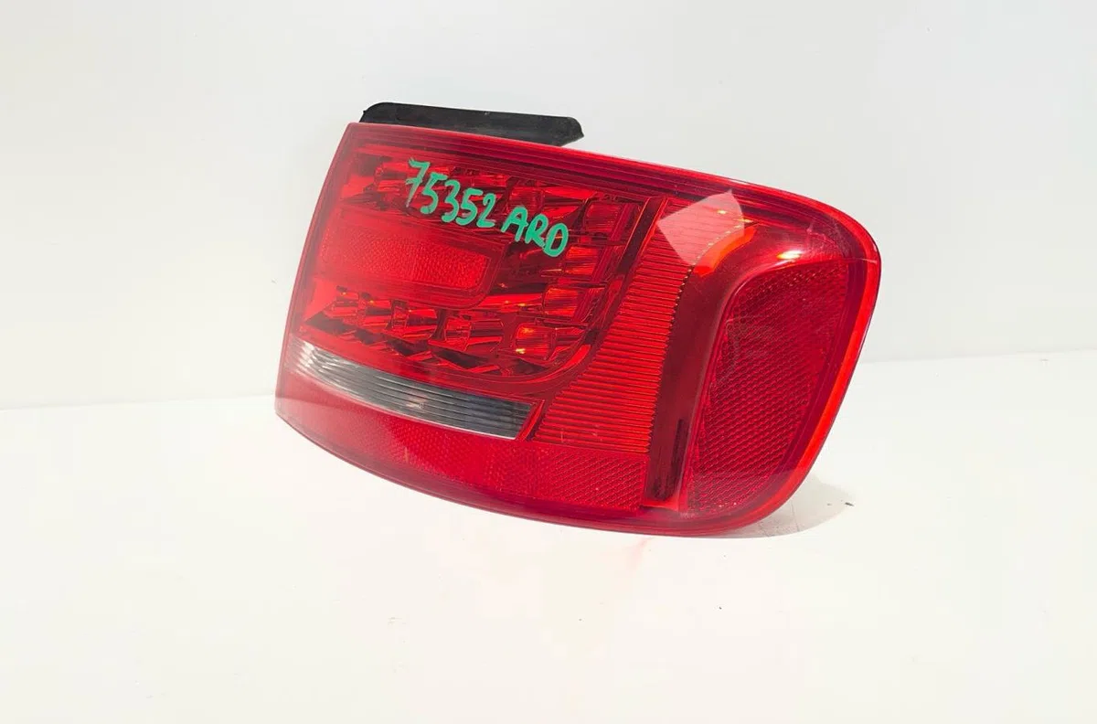 Feu arrière droit Audi A4 B8 (8K2) 2.7 tdi (2007-2012) 4 portes occasion