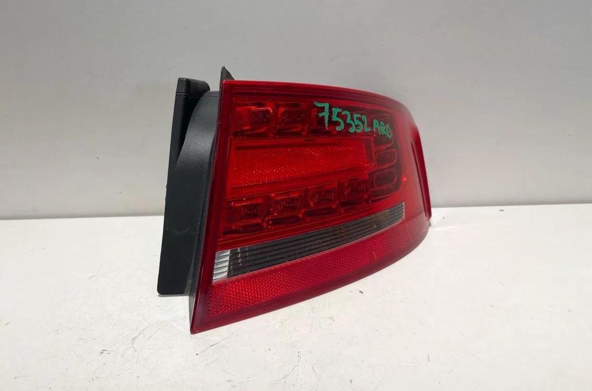 Feu arrière droit Audi A4 B8 (8K2) 2.7 tdi (2007-2012) 4 portes occasion