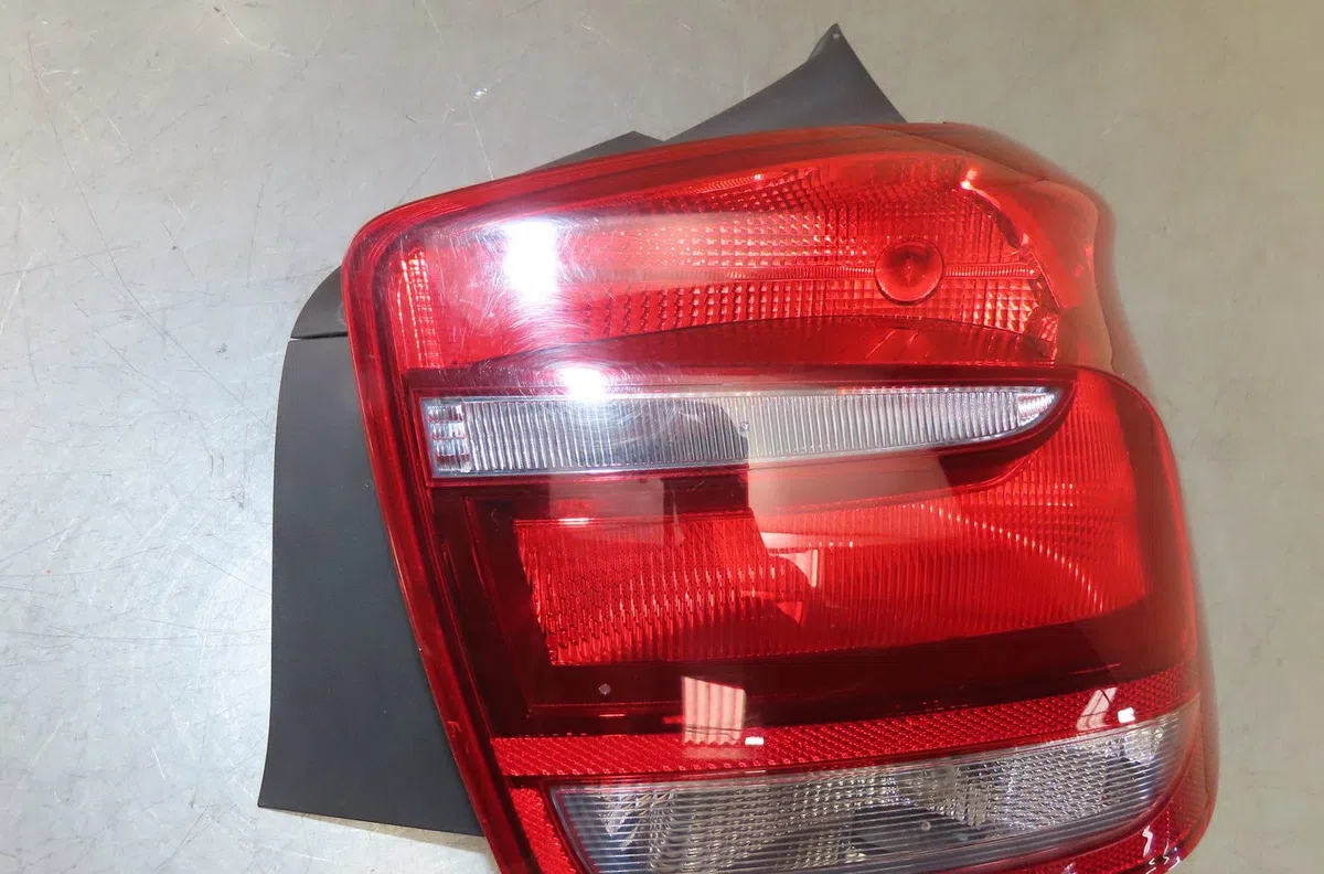 Feu arrière droit Bmw 1 (E87) 118 d (2004-2007) 5 portes occasion