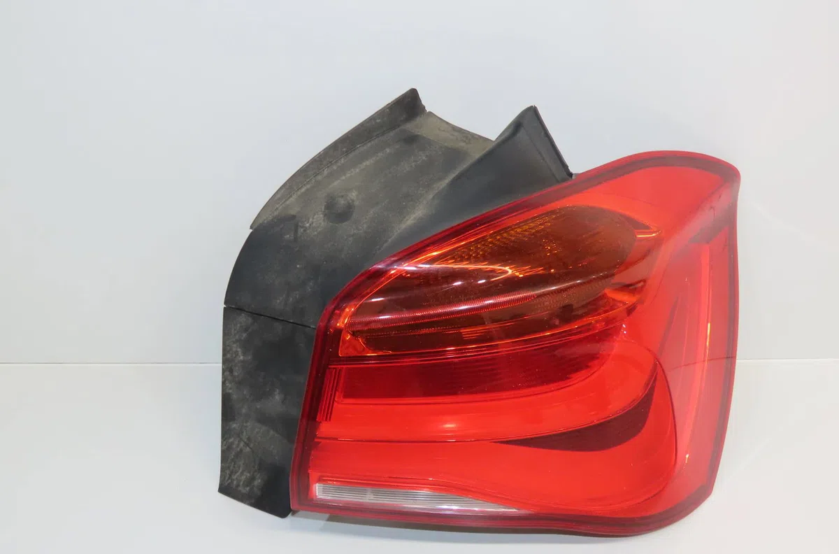 Feu arrière droit Bmw 1 (F20) 114 d (2012-2015) occasion
