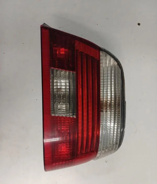 Feu arrière droit BMW SERIE 5 E39 PHASE 1 occasion