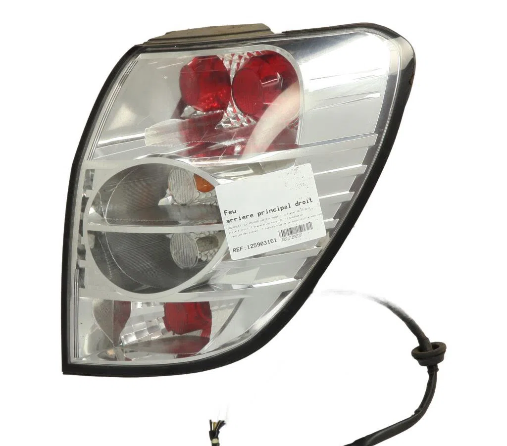 Feu arrière droit Chevrolet CAPTIVA (C100, C140) 2.0 d 4wd (2006-2009) occasion