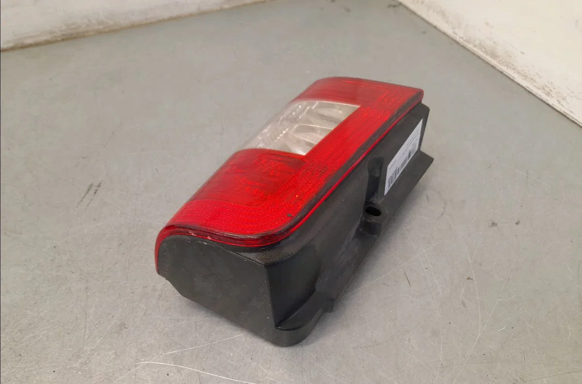Feu arrière droit Citroen BERLINGO - BERLINGO FIRST Camionnette-Monospace (M_) 1.6 hdi 75 (mb9hw) (2005-2011) 3 portes o