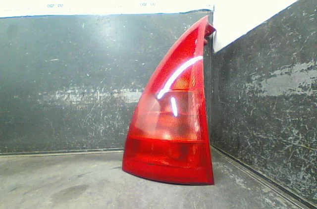 Feu arrière droit Citroën C3 I (FC_, FN_) 1.4 16v (2003) occasion