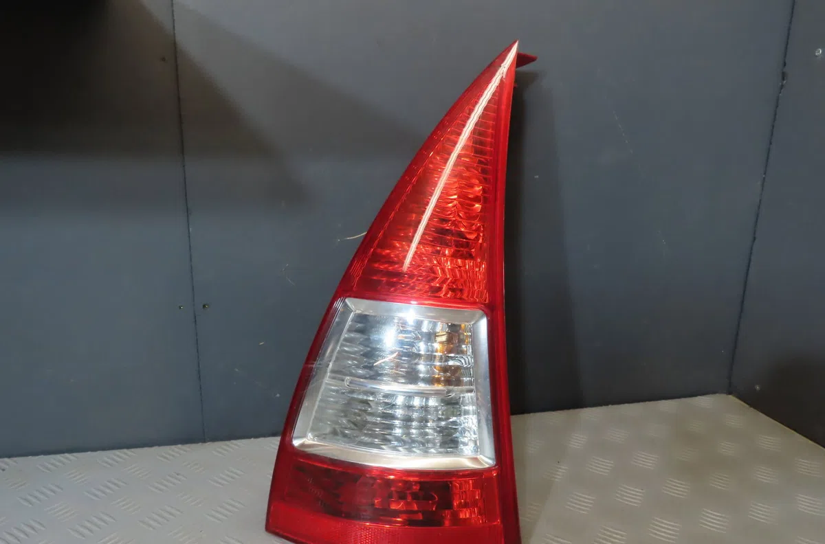 Feu arrière droit Citroen C3 I (FC_, FN_) 1.4 hdi (2003-2011) 5 portes occasion
