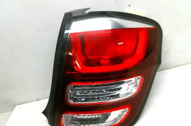 Feu arrière droit Citroën C3 II (SC_) 1.2 vti 82 (2012-2016) 5 portes occasion