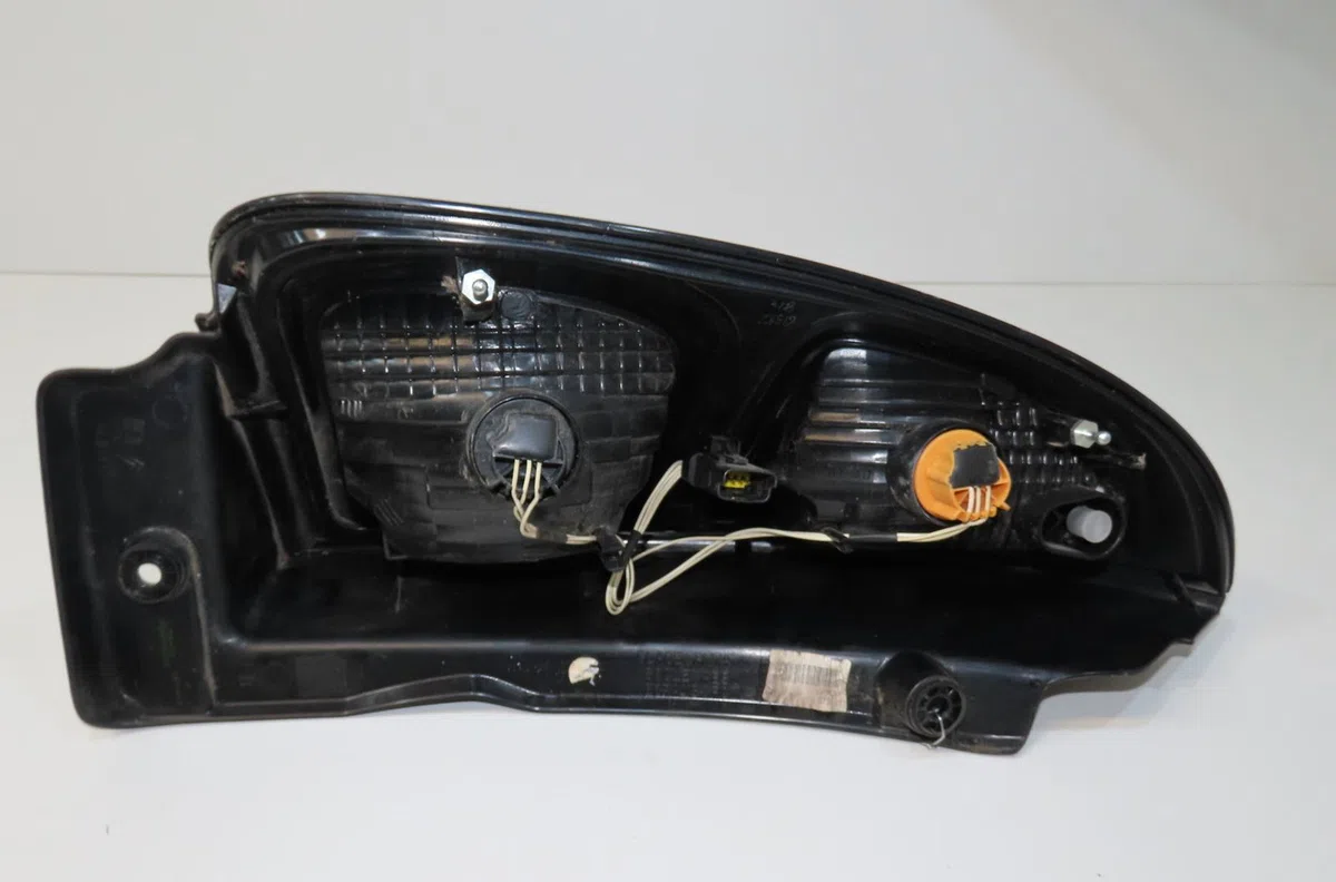 Feu arrière droit Citroen C3 PICASSO (SH_) 1.4 vti 95 (2009) occasion