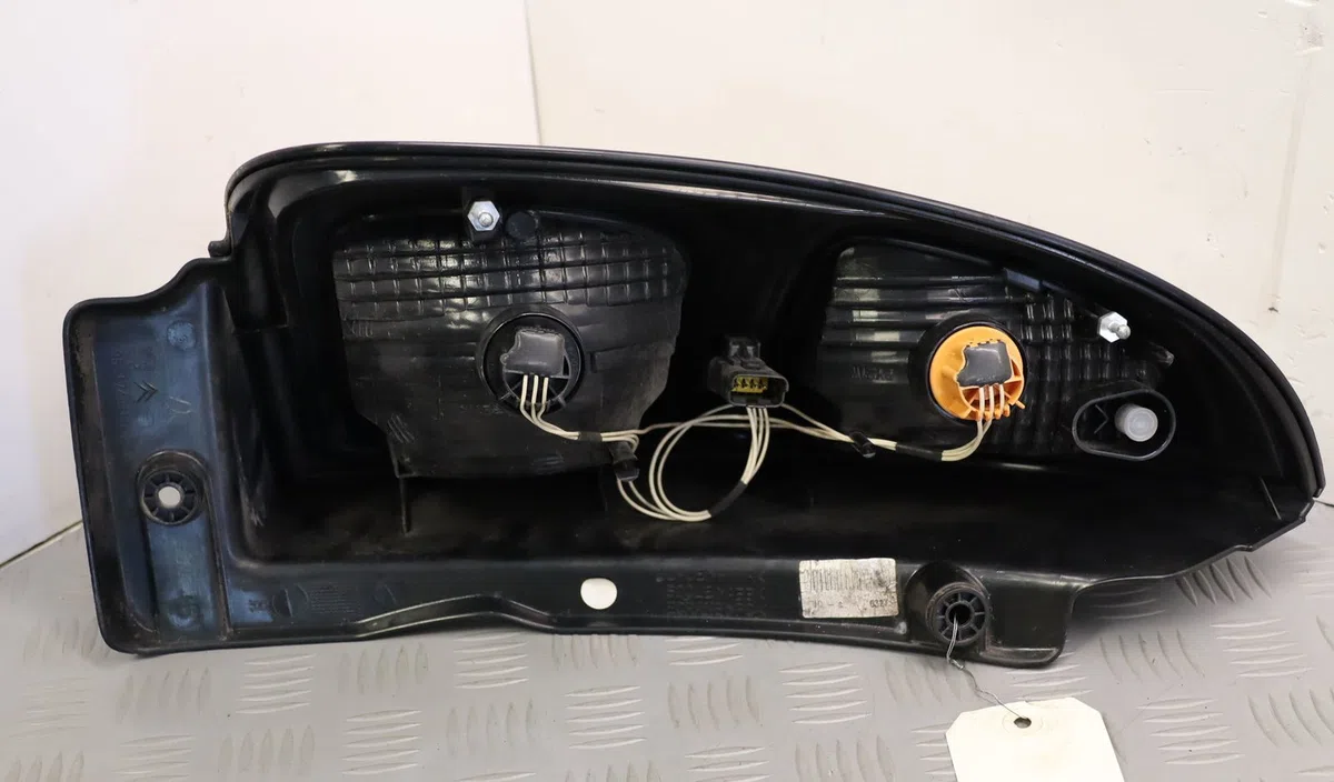 Feu arrière droit Citroen C3 PICASSO (SH_) 1.6 hdi (2009) 5 portes occasion