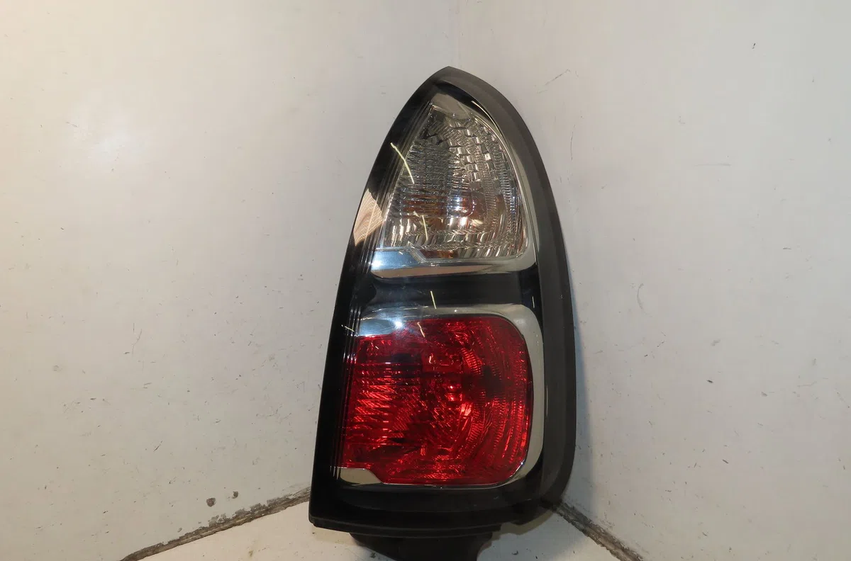 Feu arrière droit Citroen C3 PICASSO (SH_) 1.6 hdi 90 (2010) 5 portes occasion