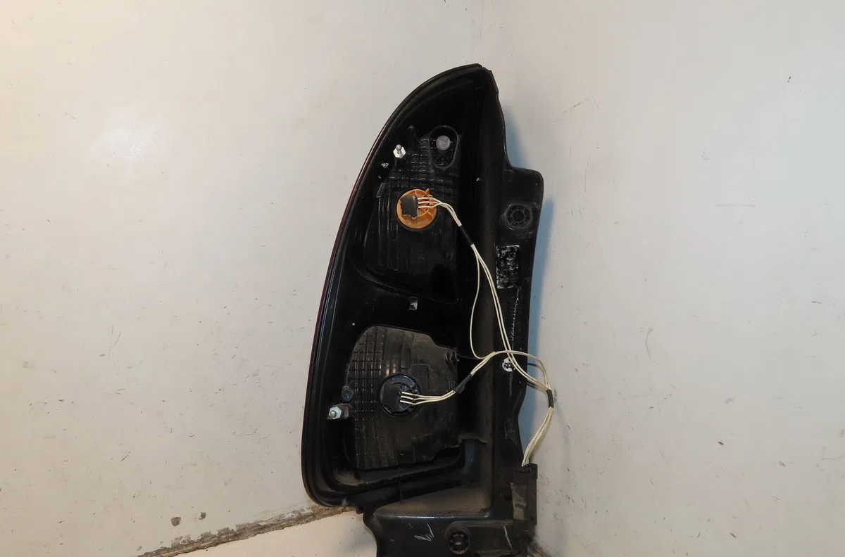 Feu arrière droit Citroen C3 PICASSO (SH_) 1.6 hdi 90 (2010) 5 portes occasion