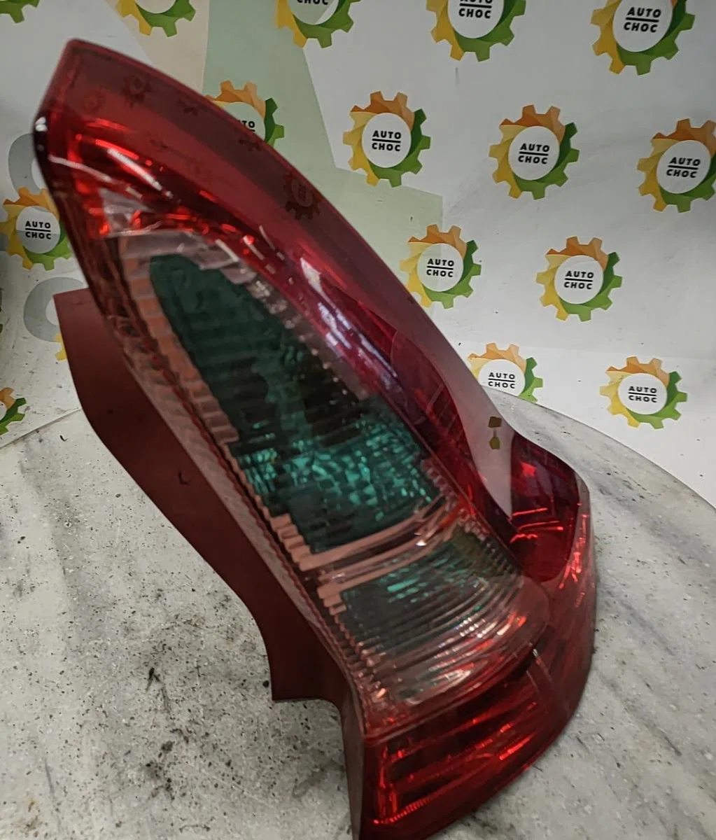 Feu arrière droit CITROEN C4 1 PHASE 1 COUPE occasion