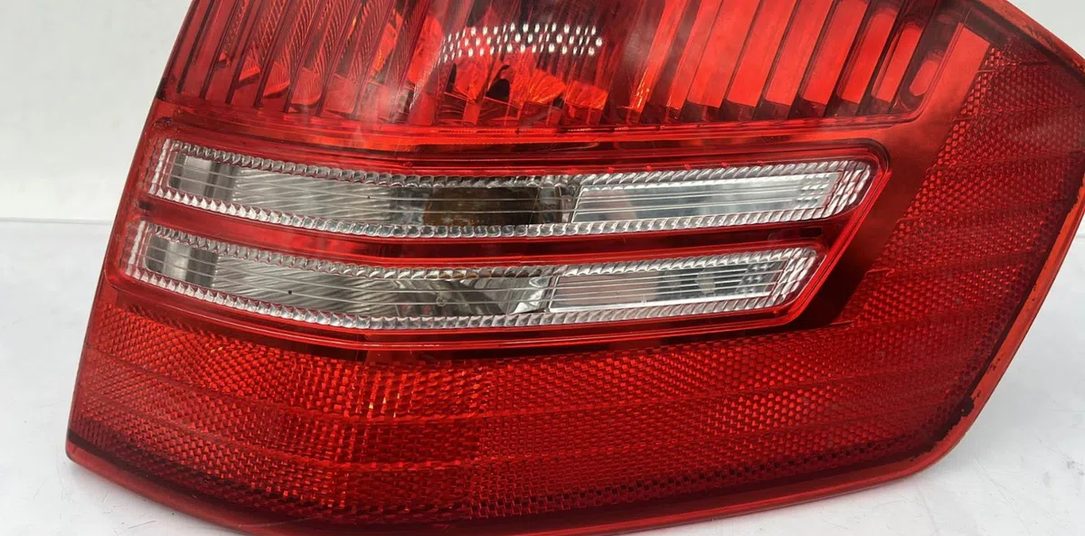 Feu arrière droit CITROEN C4 1 PHASE 1 occasion