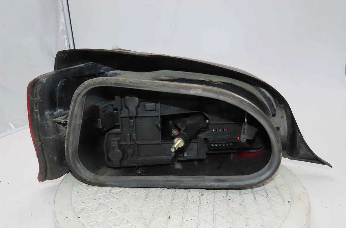 Feu arrière droit CITROEN SAXO occasion