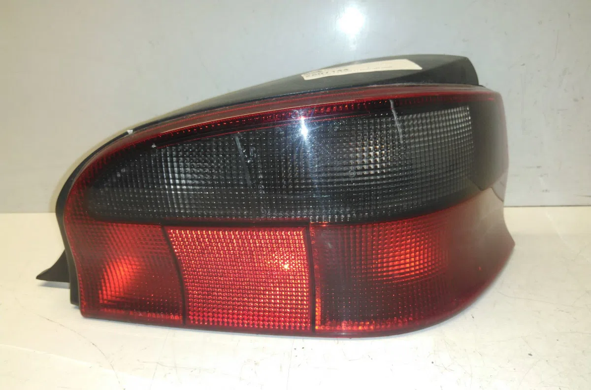 Feu arrière droit Citroen SAXO (S0, S1) 1.4 vts (1996-2003) occasion