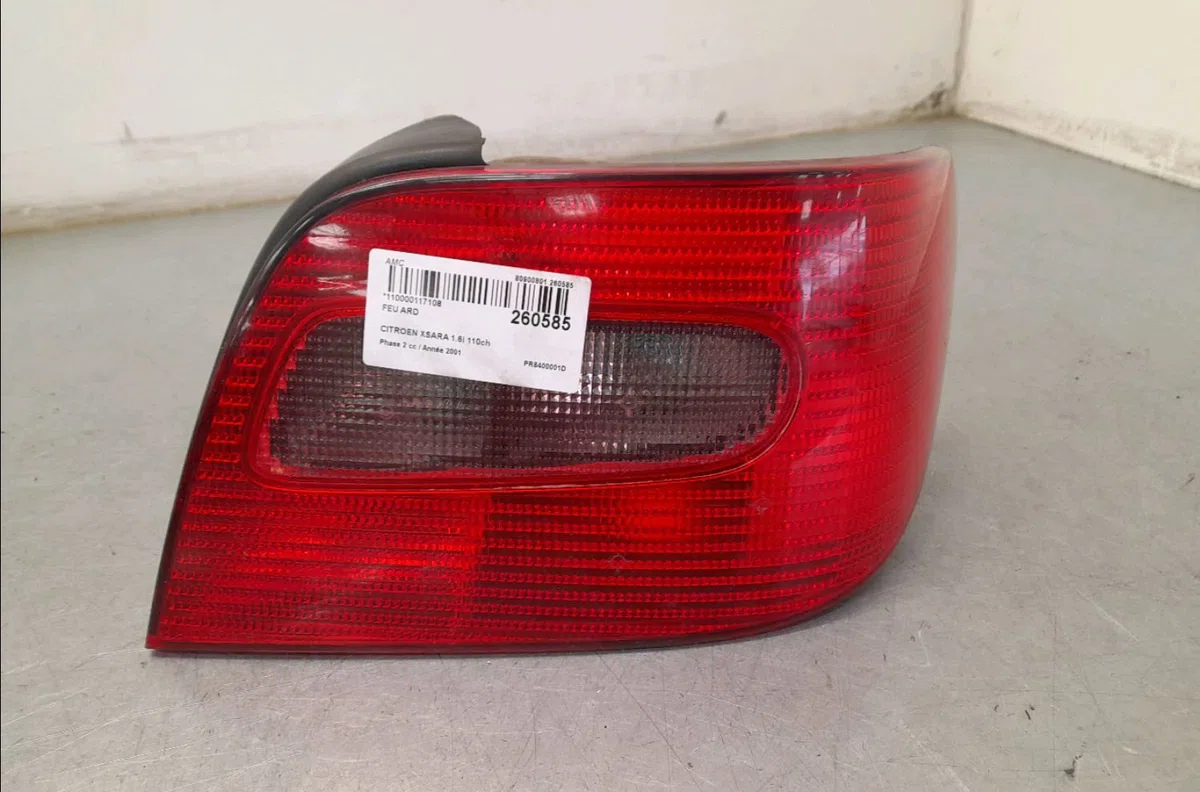 Feu arrière droit Citroen XSARA Coupé (N0) 1.6 16v (2000-2005) occasion